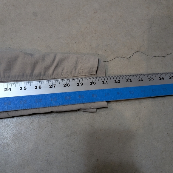 The North Face Men's 39x30 Tan Cargo Pants Flaws - Picture 8 of 8